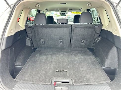 Used 2025 Nissan Rogue S AWD/4WD image 55