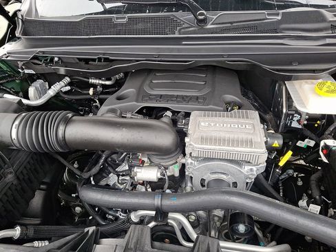 New 2026 RAM 1500 4x4 Crew Cab image 20