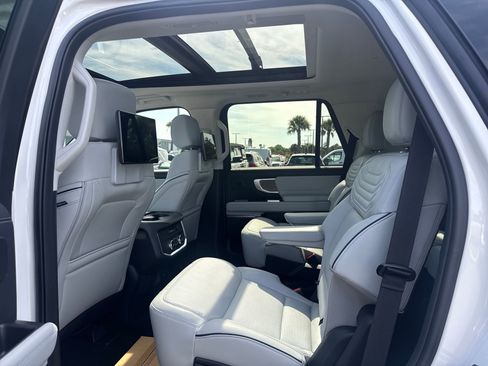 New 2026 Ford Expedition Platinum w/ Platinum Ultimate Package AWD/4WD image 30