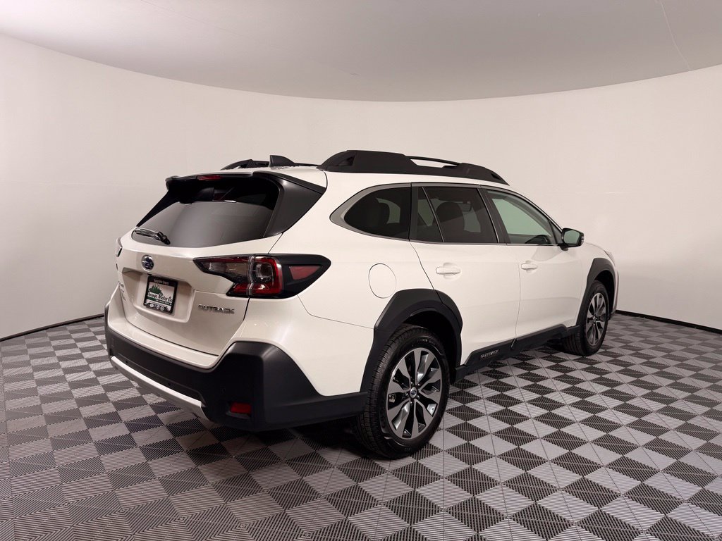 Used 2023 Subaru Outback Limited AWD/4WD image 9