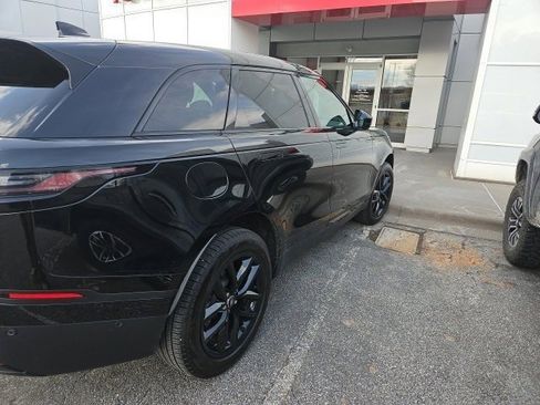 Used 2025 Land Rover Range Rover Velar S image 8