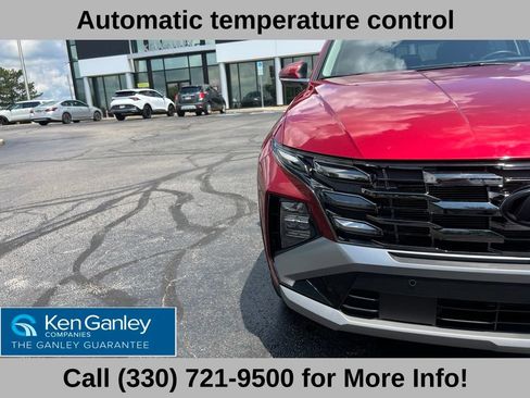 Used 2025 Hyundai Tucson Limited AWD/4WD image 17