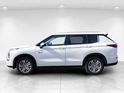 Used 2025 Mitsubishi Outlander ES