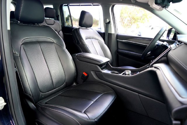 Used 2023 Jeep Grand Cherokee L Limited w/ Luxury Tech Group II RWD image 23