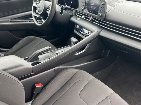 Used 2023 Hyundai Elantra SEL image 15