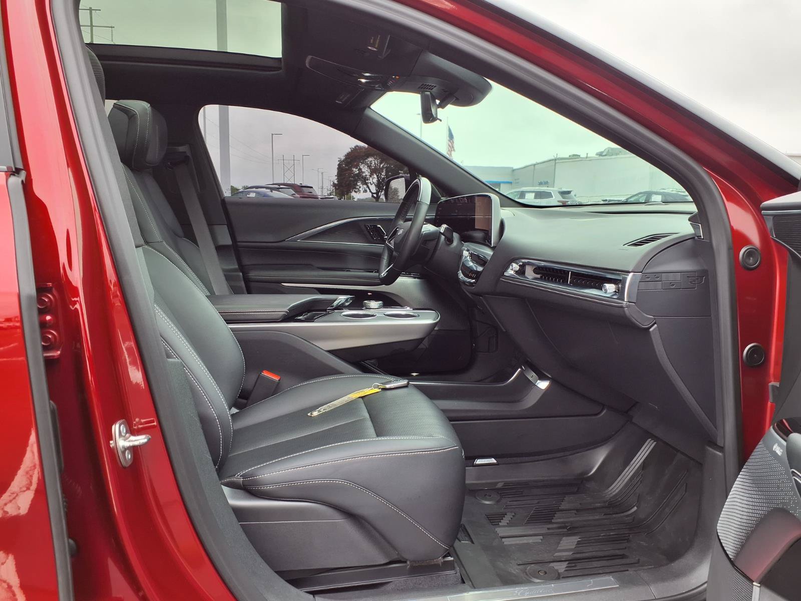 Used 2024 Cadillac Lyriq Sport w/ LPO, Floor Liner Package AWD/4WD image 26