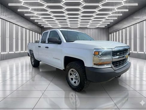 Used 2017 Chevrolet Silverado 1500 W/T w/ WT Fleet Convenience Package AWD/4WD image 5