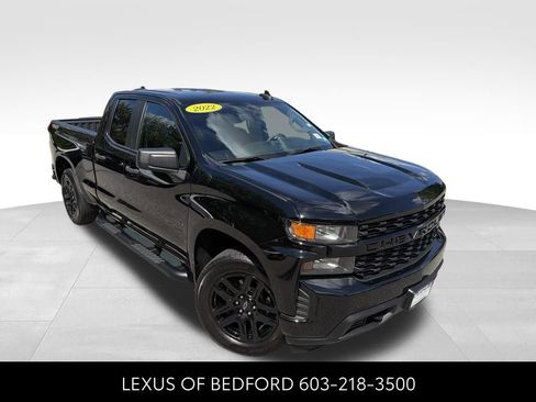 Used 2022 Chevrolet Silverado 1500 Custom w/ LPO, Blackout Package AWD/4WD image 3