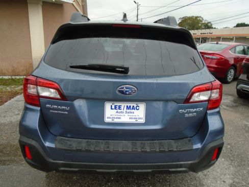 Used 2018 Subaru Outback 3.6R Limited image 3