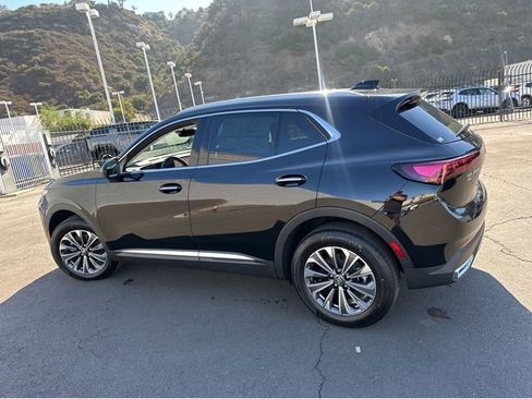 New 2025 Buick Envision Preferred image 3