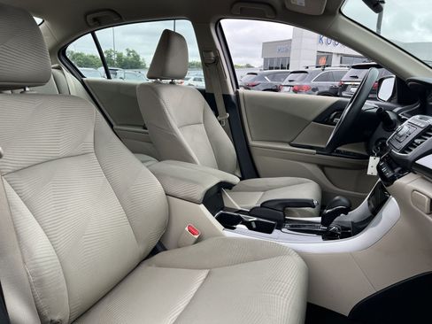 Used 2016 Honda Accord LX image 24