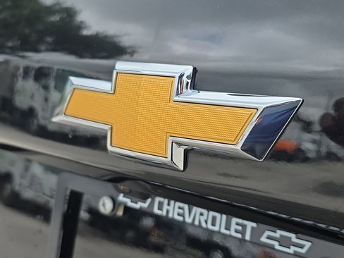 Used 2023 Chevrolet Equinox LT AWD/4WD image 9