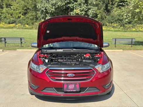 Used 2013 Ford Taurus Limited FWD image 10