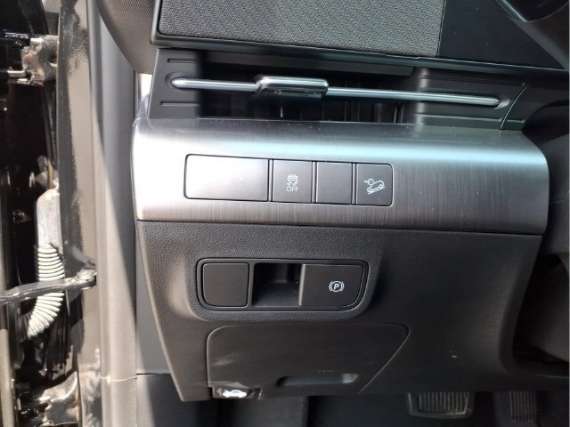 Used 2025 Hyundai Kona SEL AWD/4WD image 21