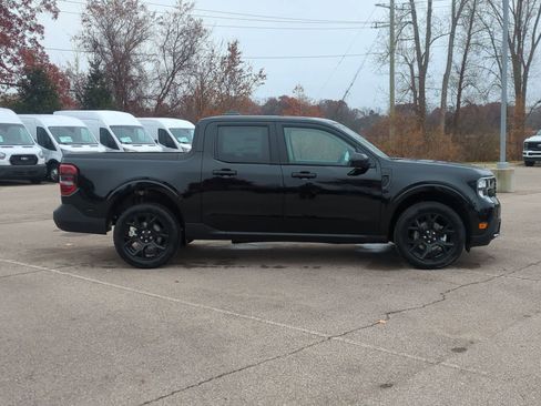 New 2025 Ford Maverick XLT w/ XLT Luxury Package AWD/4WD image 9