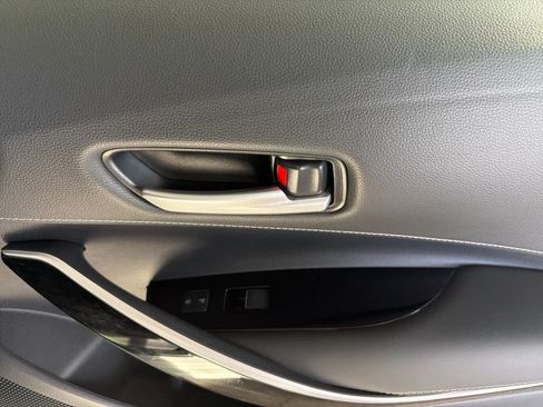 Used 2021 Toyota Corolla XSE FWD image 17