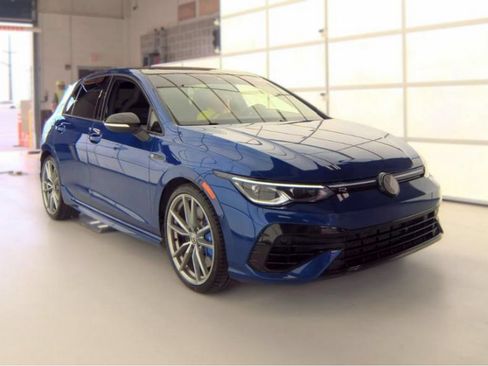 Used 2024 Volkswagen Golf R AWD/4WD image 4