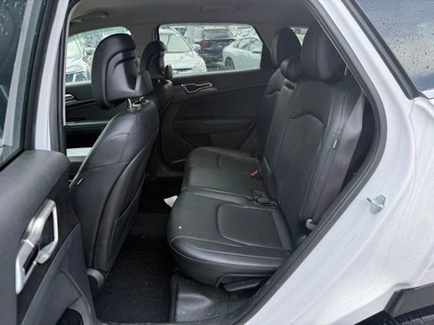 Certified 2024 Kia Sportage EX FWD image 10
