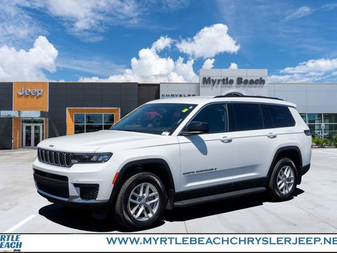 Certified 2024 Jeep Grand Cherokee L Laredo RWD image 1