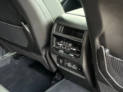 Used 2024 Jeep Grand Cherokee Limited image 19