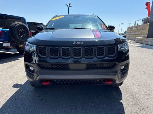 Used 2024 Jeep Compass Trailhawk w/ Sun and Sound Group AWD/4WD image 9