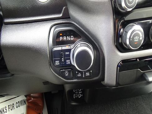 Certified 2025 RAM 1500 Warlock AWD/4WD image 27