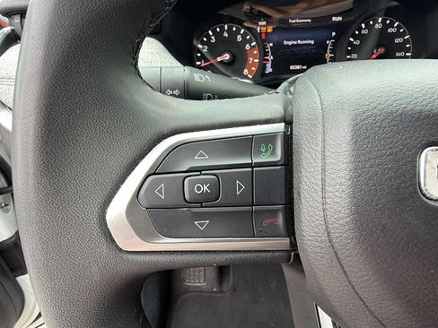 Used 2024 Jeep Compass Latitude AWD/4WD image 27