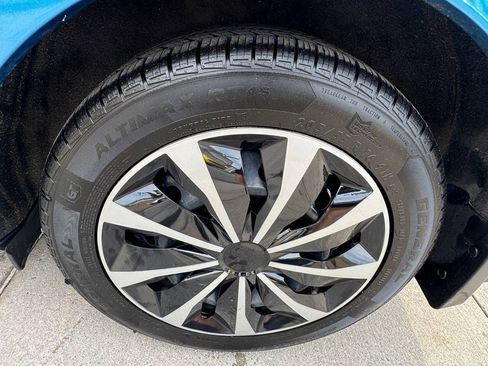Used 2018 Subaru Impreza 2.0i AWD/4WD image 28
