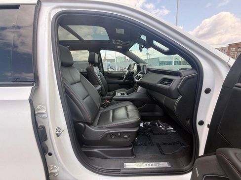 Used 2022 Chevrolet Tahoe RST w/ Luxury Package AWD/4WD image 13