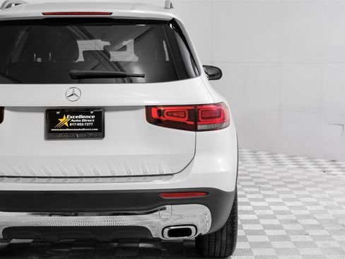 Used 2020 Mercedes-Benz GLB 250 w/ Premium Package image 51