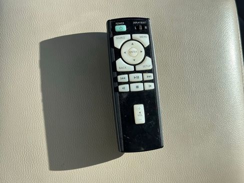 Used 2017 Nissan Armada Platinum w/ Captain Seat Package image 40