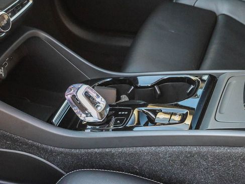 Used 2023 Volvo XC40 B5 Ultimate w/ Protection Package Premier image 30