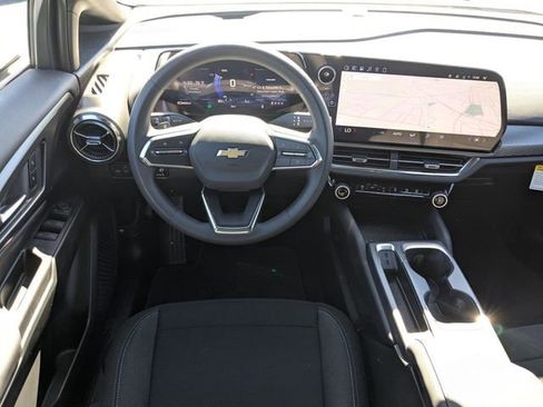 New 2026 Chevrolet Equinox EV LT image 29