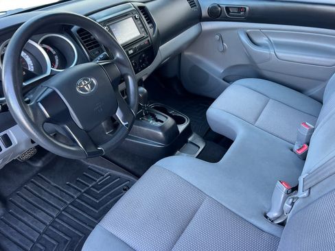 Used 2014 Toyota Tacoma 2WD Regular Cab image 11
