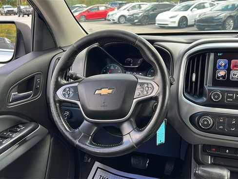 Used 2015 Chevrolet Colorado LT image 13