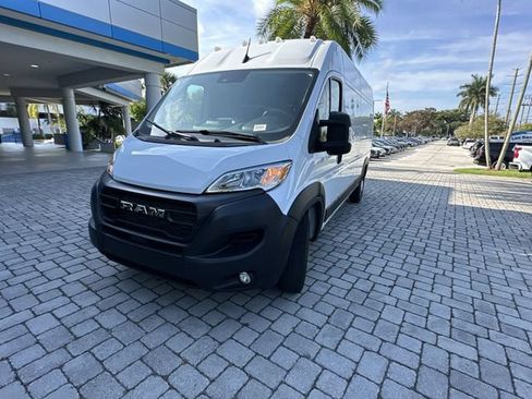 Used 2025 RAM ProMaster 2500 w/ Convenience Group FWD image 21