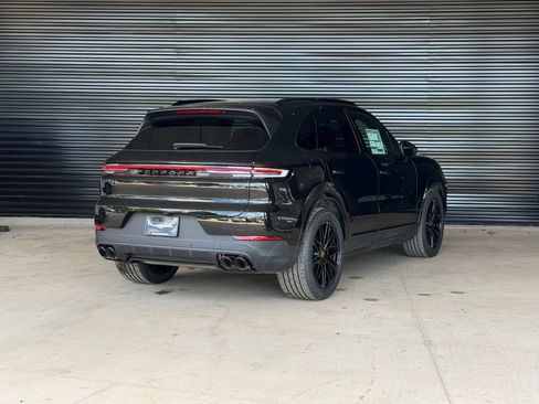 New 2026 Porsche Cayenne AWD/4WD image 37