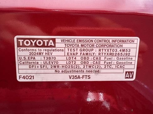 Used 2024 Toyota Sequoia Limited w/ Tow Technology Package AWD/4WD image 24