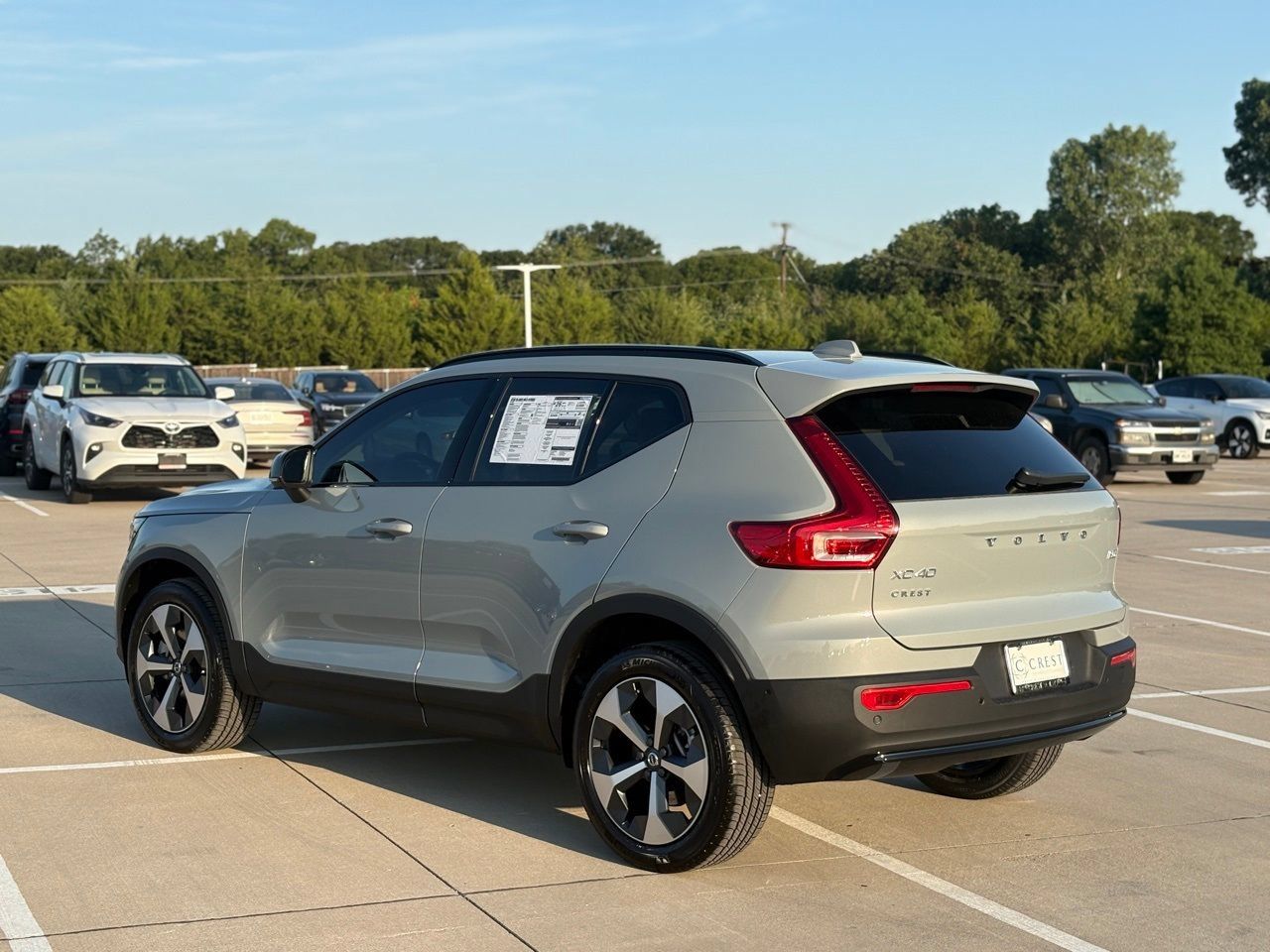 New 2026 Volvo XC40 B5 Plus w/ Protection Package Premier AWD/4WD image 5
