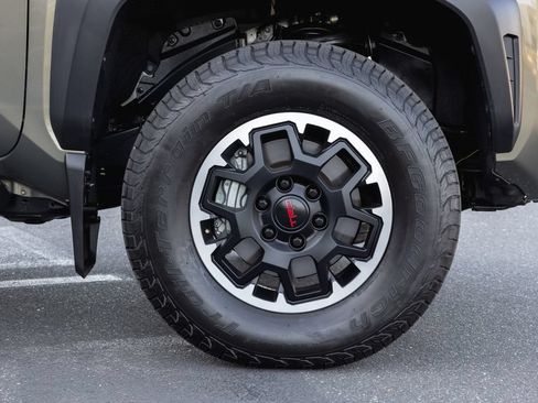 Certified 2026 Toyota Tacoma TRD Off-Road AWD/4WD image 4