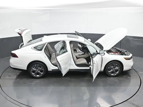 New 2025 Honda Accord EX-L image 48