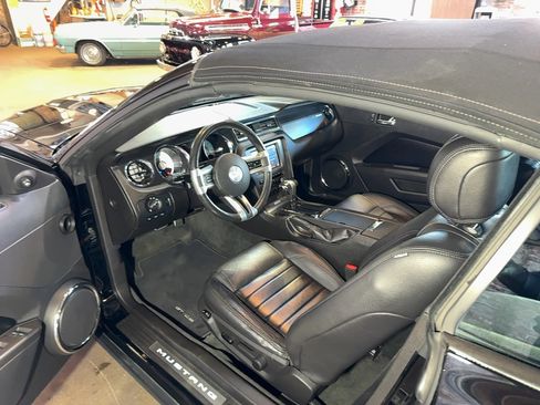 Used 2012 Ford Mustang GT Premium w/ Electronics Pkg image 14