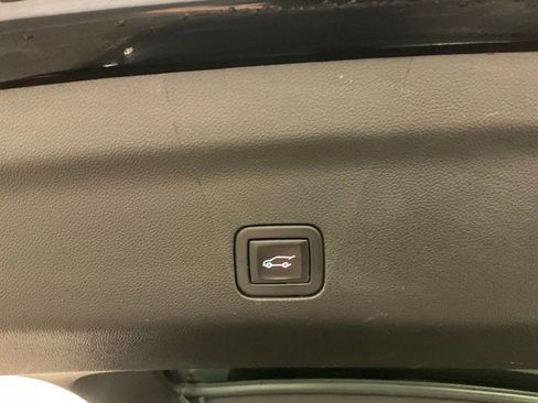 Used 2021 GMC Yukon AT4 image 35