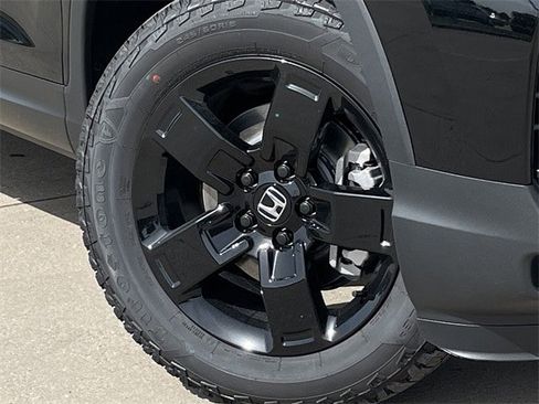 New 2025 Honda Ridgeline Black Edition image 8