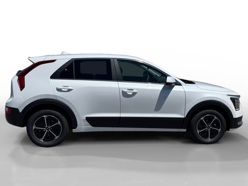 New 2026 Kia Niro LX FWD image 6
