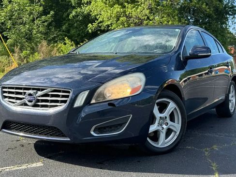 Used 2013 Volvo S60 T5 image 1