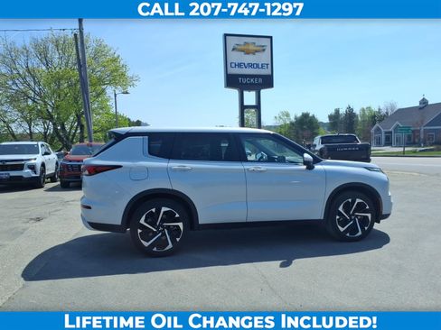 Used 2024 Mitsubishi Outlander SE Black Edition AWD/4WD image 5