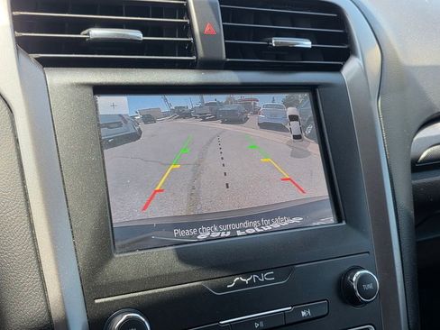 Used 2020 Ford Fusion SE FWD image 26