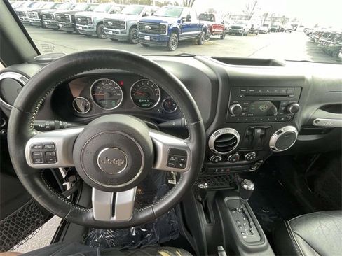 Used 2015 Jeep Wrangler Sport image 7