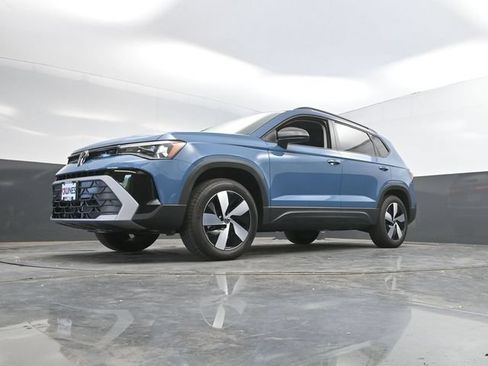 Used 2025 Volkswagen Taos S AWD/4WD image 48